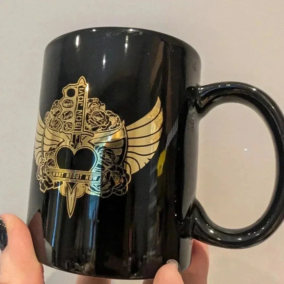 Vintage bon Jovi black gold mug - Picture 4 of 8